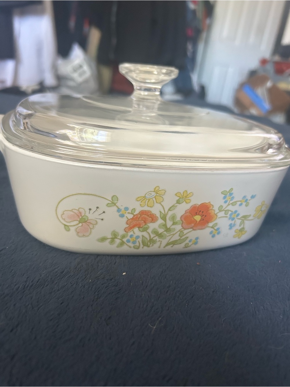 Vintage  Corningware poppy pattern with lid 2liter
